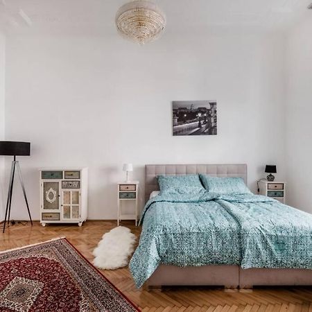 Oktober 6/8 Apartment Budapest Eksteriør billede