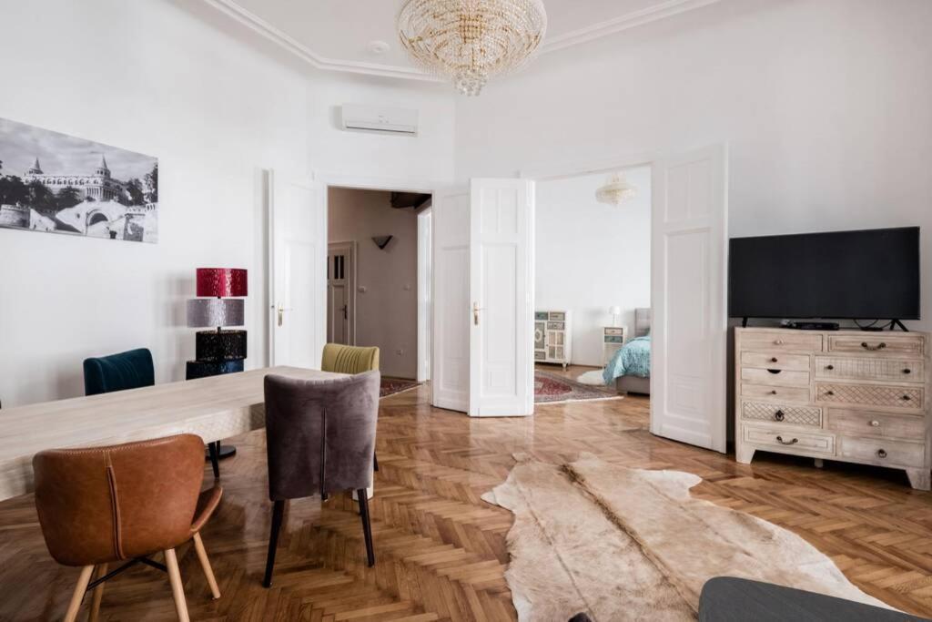 Oktober 6/8 Apartment Budapest Eksteriør billede