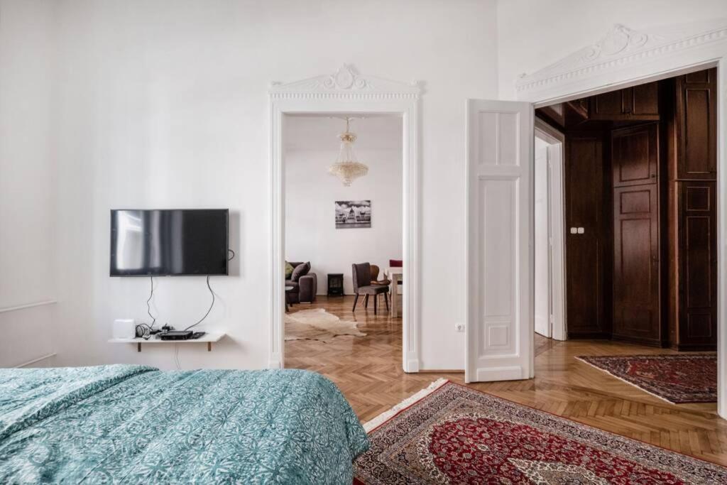 Oktober 6/8 Apartment Budapest Eksteriør billede